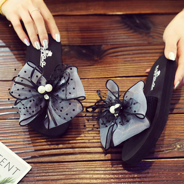 Dječje papuče za djevojčice s trakom i bisernim ukrasom