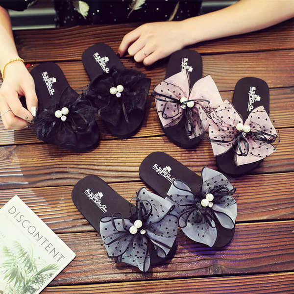 Dječje papuče za djevojčice s trakom i bisernim ukrasom