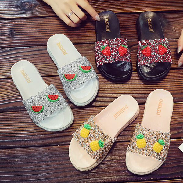 Särava efektiga laste sussid - kolme värvi