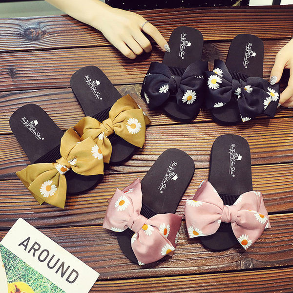 Dječje papuče za djevojčice s tekstilnom trakom