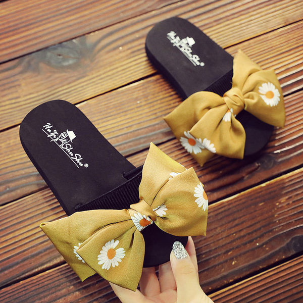 Dječje papuče za djevojčice s tekstilnom trakom