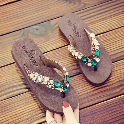 Παντόφλες για κορίτσια με λουράκι στα δάχτυλα και διακοσμητικές πέτρες