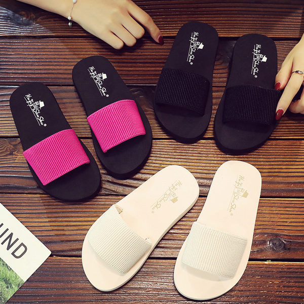 Új modell gyerekpapucs három színben