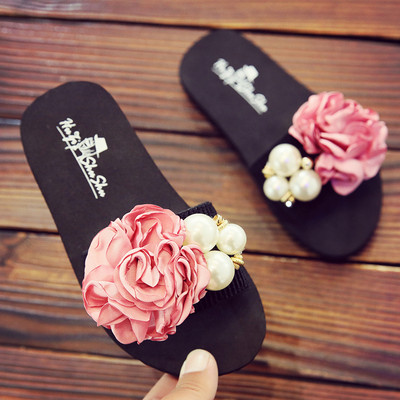 Gyermek papucs 3D virágokkal és gyöngyökkel