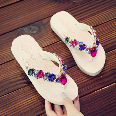 Ljetne dječje papuče s kamenčićima u boji - kroz prste