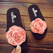 Casual παιδικές παντόφλες με τρισδιάστατο στοιχείο για κορίτσια