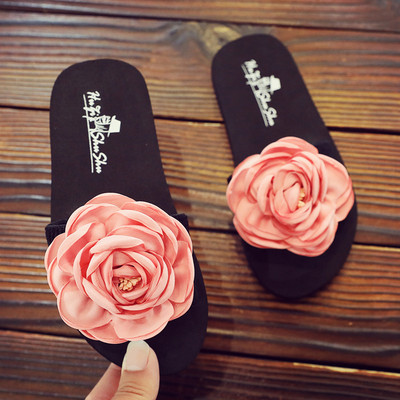 Casual παιδικές παντόφλες με τρισδιάστατο στοιχείο για κορίτσια