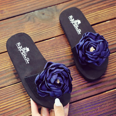 Casual παιδικές παντόφλες με τρισδιάστατο στοιχείο για κορίτσια