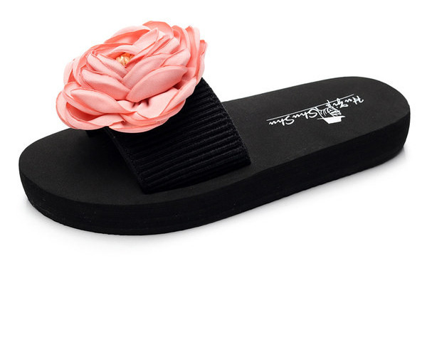 Casual παιδικές παντόφλες με τρισδιάστατο στοιχείο για κορίτσια