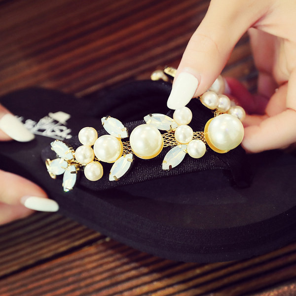 Gyöngyös gyerekpapucs lányoknak két színben