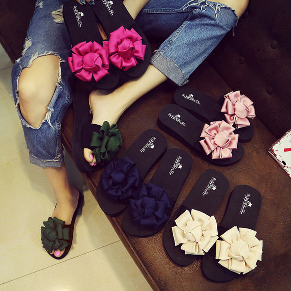 Παιδικές παντόφλες με υφασμάτινο τρισδιάστατο λουλούδι