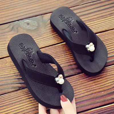 Ljetne dječje papuče s perlama kroz prste