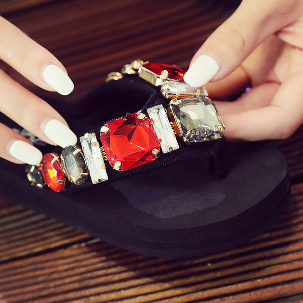 Καθημερινές παιδικές παντόφλες με διακοσμητικές πέτρες 