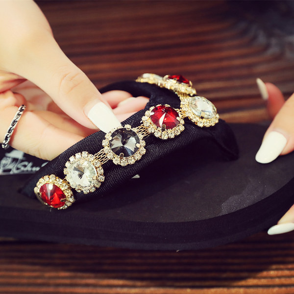 Dekoratiivkividega laste plätud