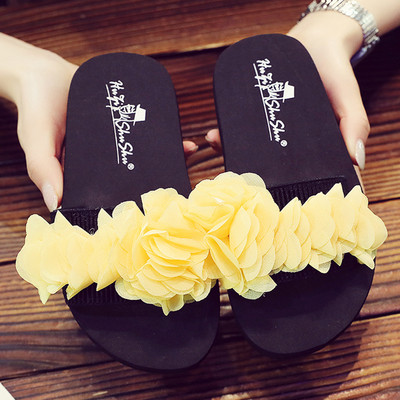 Gyerek papucs dekorációval lányoknak