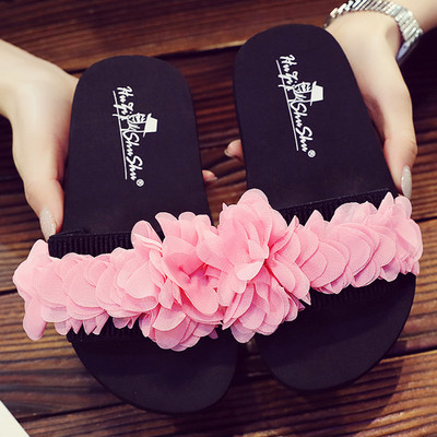 Gyerek papucs dekorációval lányoknak