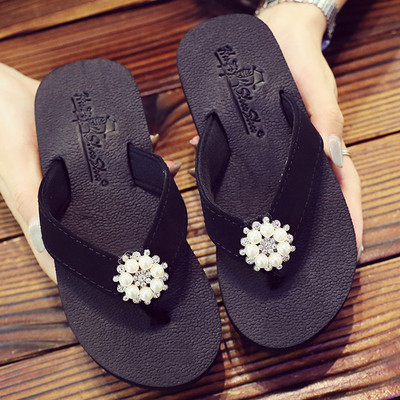 Gyönggyel ellátott, alkalmi gyerekcipő lányoknak