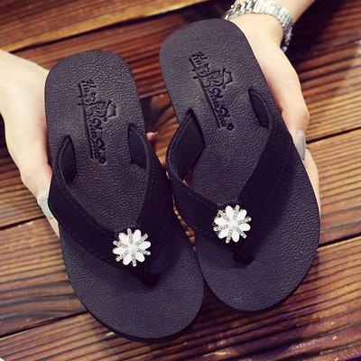 Gyönggyel ellátott, alkalmi gyerekcipő lányoknak