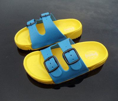 Νέο μοντέλο καλοκαιρινές παντόφλες για αγόρια με επίπεδη σόλα