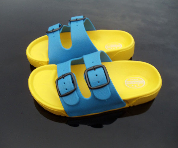 Νέο μοντέλο καλοκαιρινές παντόφλες για αγόρια με επίπεδη σόλα