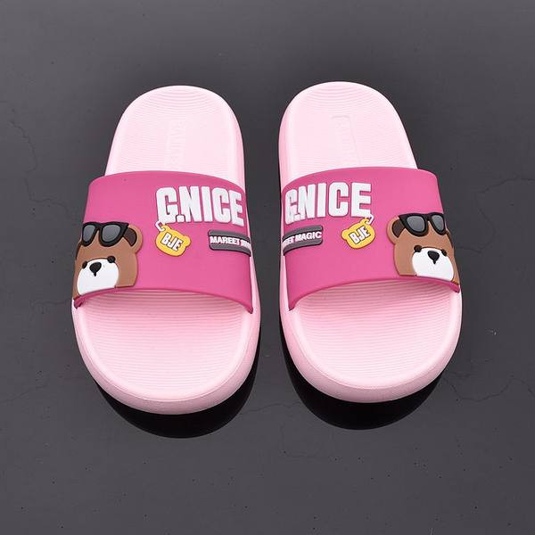 Παιδικές λαστιχένιες παντόφλες με απλικέ χρώματος