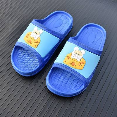 Παιδικές λαστιχένιες παντόφλες σε ροζ και μπλε χρώμα με απλικέ χρώματος