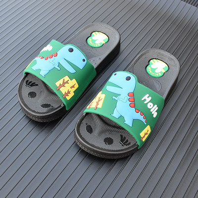 Καλοκαιρινές παντόφλες για αγόρια - πολλά μοντέλα