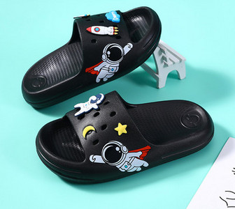 Alkalmi gyerekpapucs rátéttel