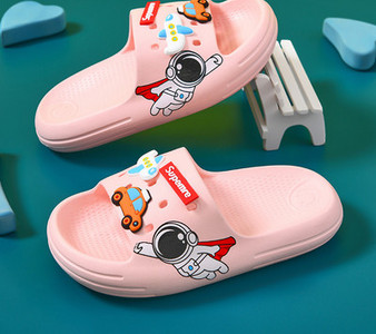 Alkalmi gyerekpapucs rátéttel