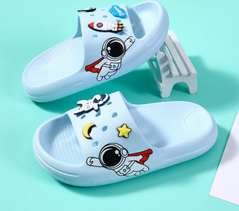 Alkalmi gyerekpapucs rátéttel