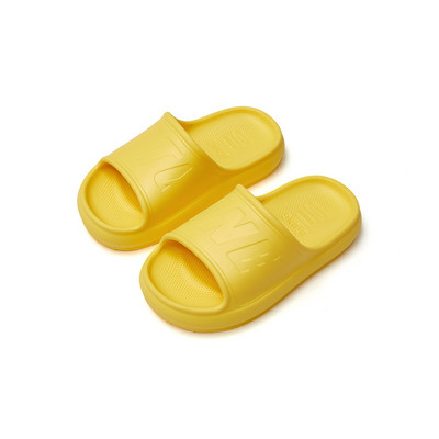 Casual παιδικές παντόφλες με τρισδιάστατο στοιχείο για αγόρια