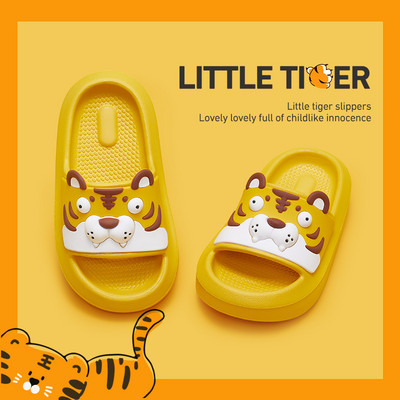 Casual παιδικές παντόφλες με τρισδιάστατο στοιχείο για αγόρια