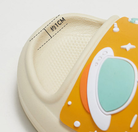 Lapos talpú nyári gyerekpapucs új modellje