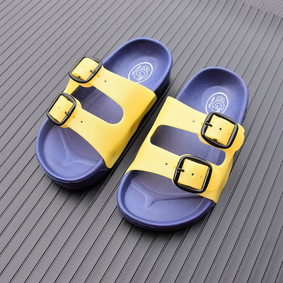 Gyermekpapucs szilikon pántokkal és csatokkal