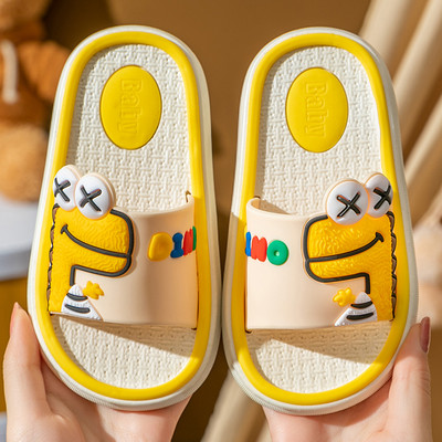 Καλοκαιρινές παιδικές παντόφλες με 3D στοιχείο για αγόρια