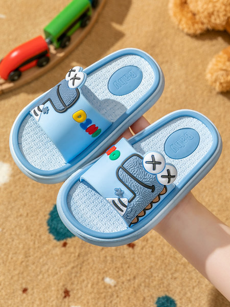 Καλοκαιρινές παιδικές παντόφλες με 3D στοιχείο για αγόρια