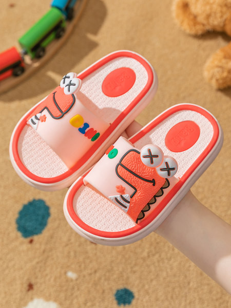 Καλοκαιρινές παιδικές παντόφλες με 3D στοιχείο για αγόρια