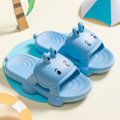 Gumi papucs 3D elemmel több modellben