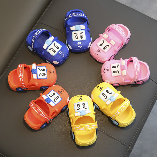 Детски гумени чехли с 3D елементи - тип кроксове