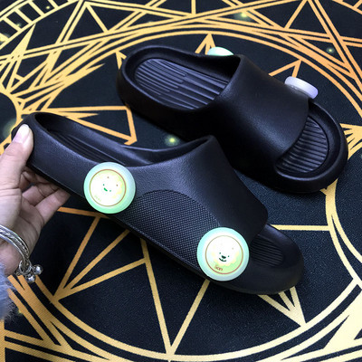 Χρωματιστές παντόφλες από καουτσούκ - φωτεινές