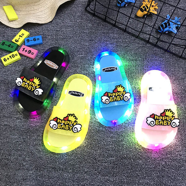 Gyerek gumipapucs világító talppal