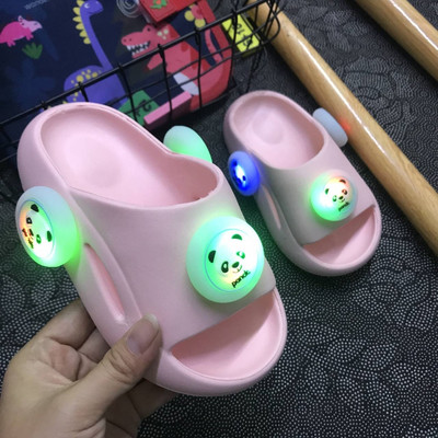 Παιδικές λαστιχένιες παντόφλες με 3D φωτεινό στοιχείο