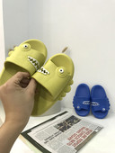 Νέο μοντέλο παιδικές λαστιχένιες παντόφλες με 3D στοιχείο - πολλά χρώματα