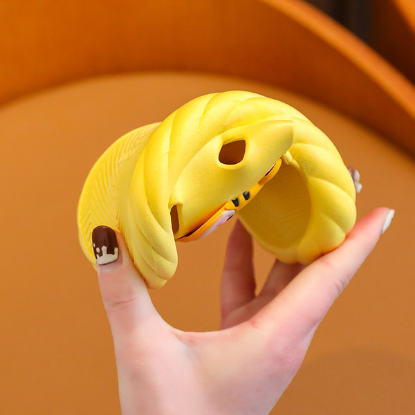 Παιδικές παντόφλες λαστιχένιες με απλικέ χρώματος