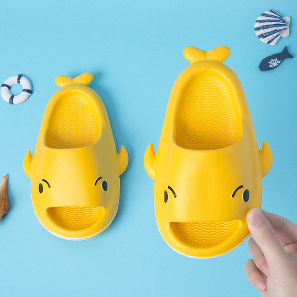 Casual παιδικές παντόφλες με τρισδιάστατο στοιχείο για αγόρια ή κορίτσια