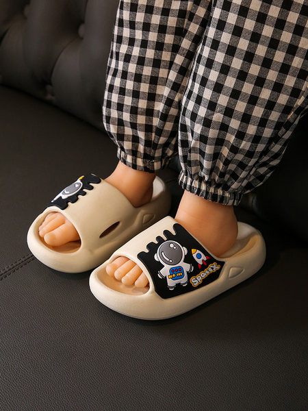 Nyári gyerekpapucs fiúknak