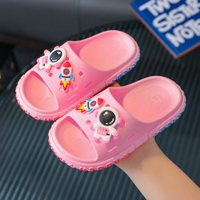 Gumi gyerekpapucs színes rátéttel