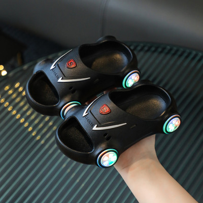 Autokujulised suvised laste sussid poistele