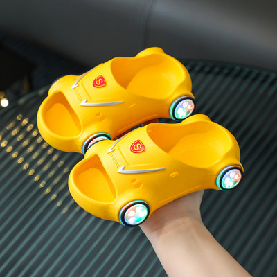 Autokujulised suvised laste sussid poistele