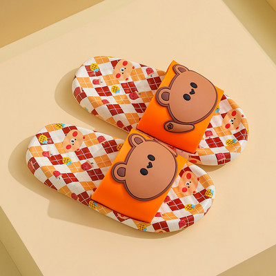 Παιδικές παντόφλες με απλικέ σε τέσσερα χρώματα